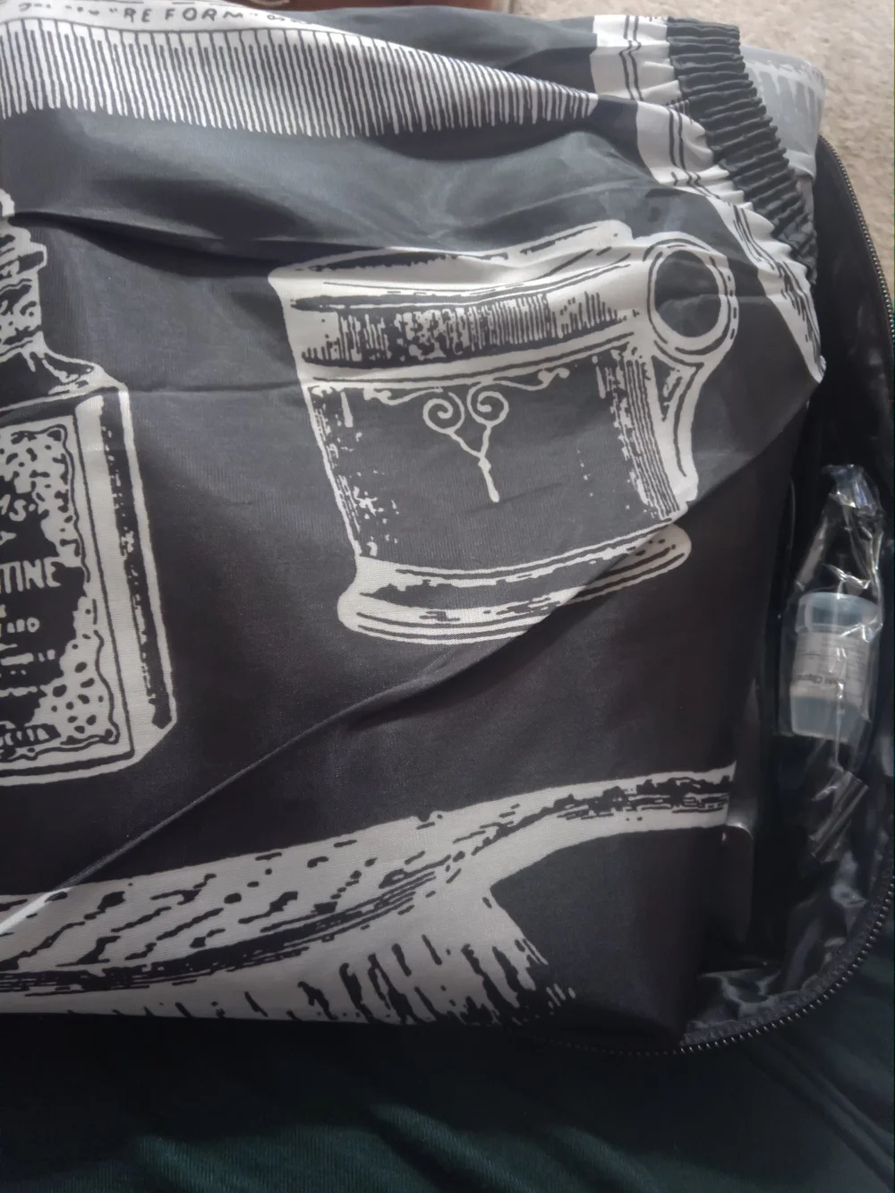 Wahl Black and White Barber Print Travel Grooming Pouch